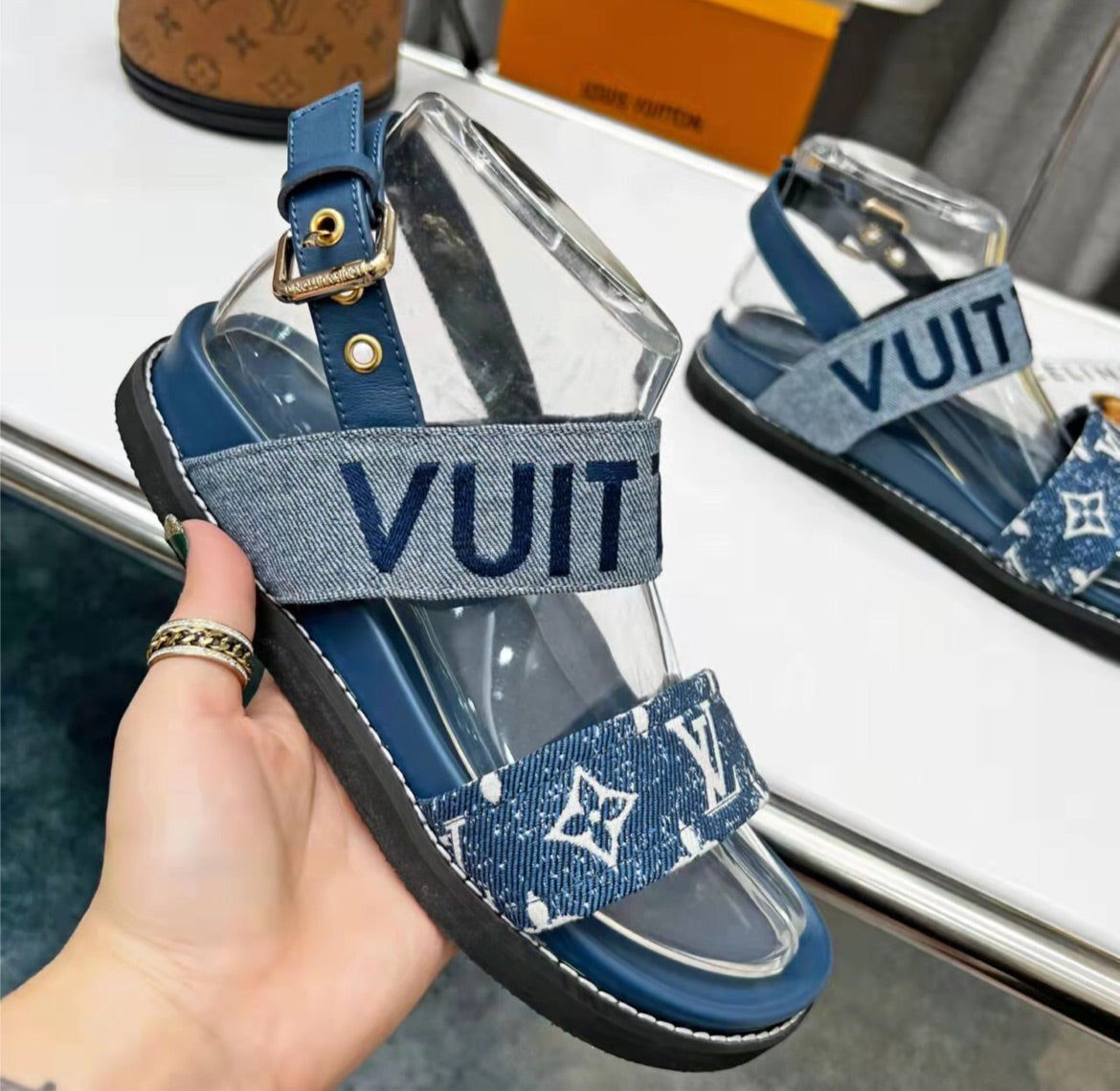 New LV woman sandal